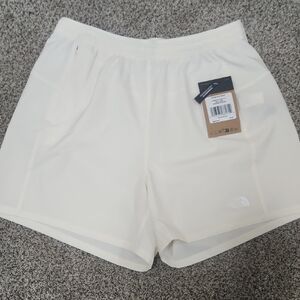 NWT North Face Wander Short 2.0 - White Dune